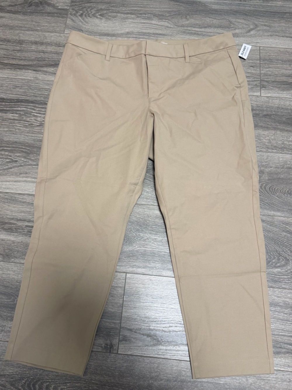 Woman’s high rise pixie skinny secret smooth pockets